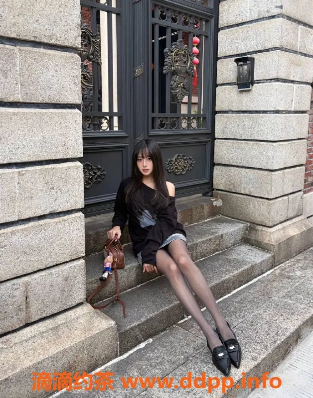 嘉兴楼凤-嘉兴小哈，170cm，98斤，可爱型美女服务