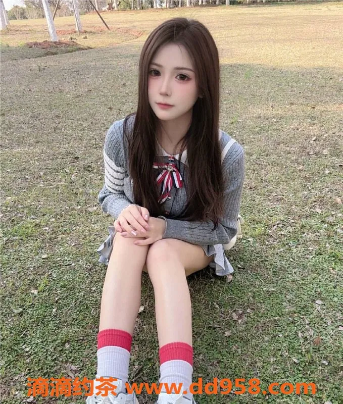 深圳楼凤-深圳龙华小雨，1000p体验制服诱惑