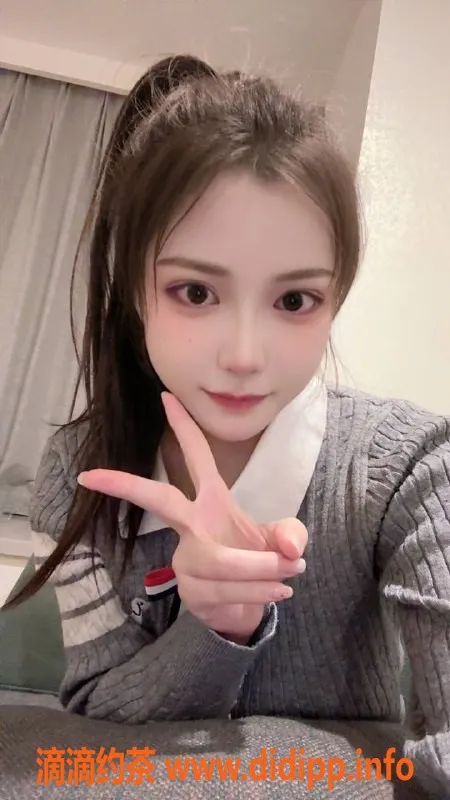 深圳楼凤-深圳龙华小雨，1000p体验制服诱惑