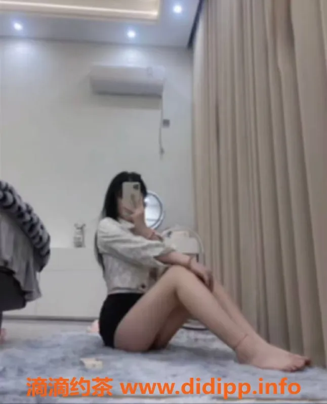 深圳楼凤-龙华嫩妹希柔，700P 69互舔服务