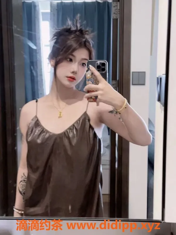 深圳楼凤-南山小六子，1800元舌吻制服服务