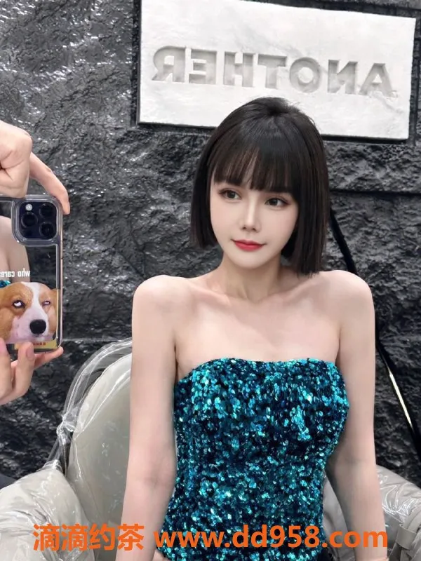 广州楼凤-天河巨乳漫漫，700元享受贴心服务