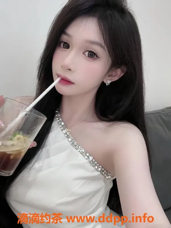 深圳楼凤-深圳龙华佳嘉，800元制服诱惑服务