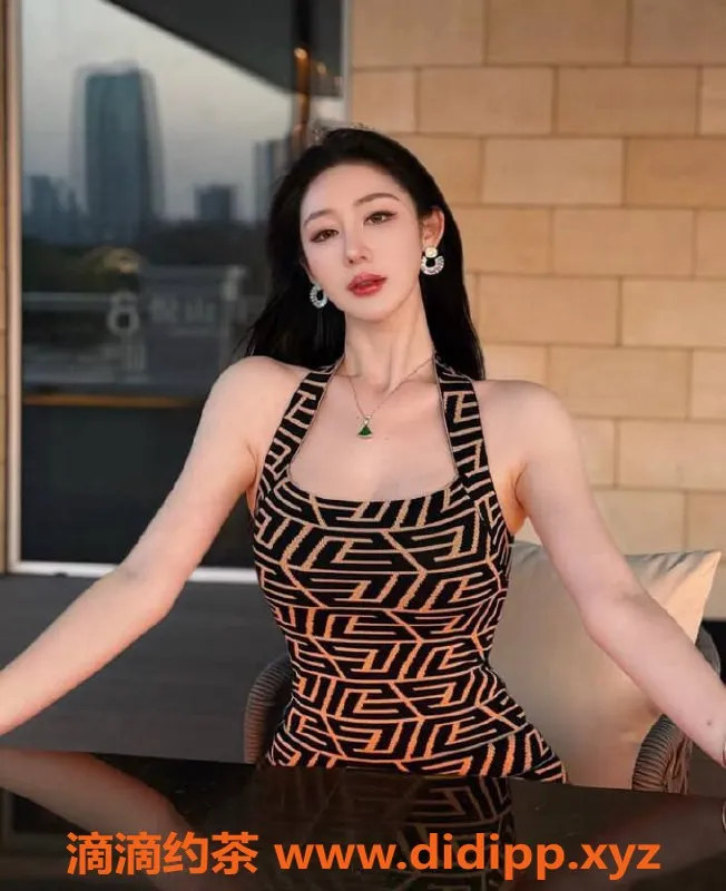 广州楼凤-天河区琪梦，高颜值制服丝袜服务等你来体验！