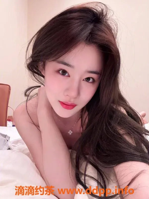 重庆楼凤-新牌坊依依，175身高，23岁，B罩杯专业服务