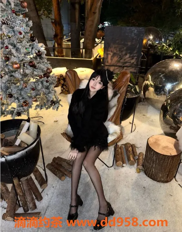 徐州楼凤-徐州小兰，172高98重，海底捞服务超诱惑