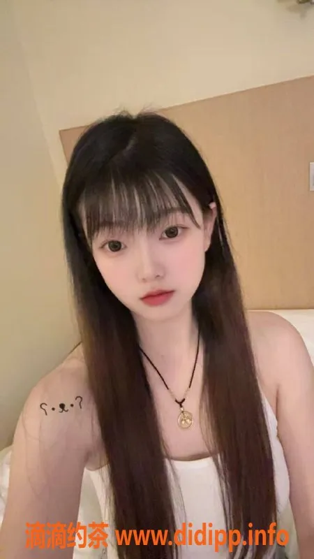 深圳楼凤-深圳龙华雨儿，850元体验制服丝袜服务