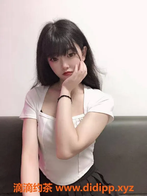 深圳楼凤-深圳龙华雨儿，850元体验制服丝袜服务