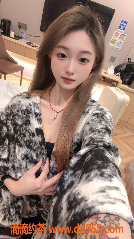 深圳楼凤资源信息,深圳龙华糖宝，888元制服诱惑服务等你来体验