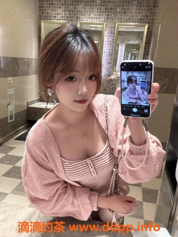 深圳楼凤-南山嫩妹泡沫，1300元享受舌吻和制服服务