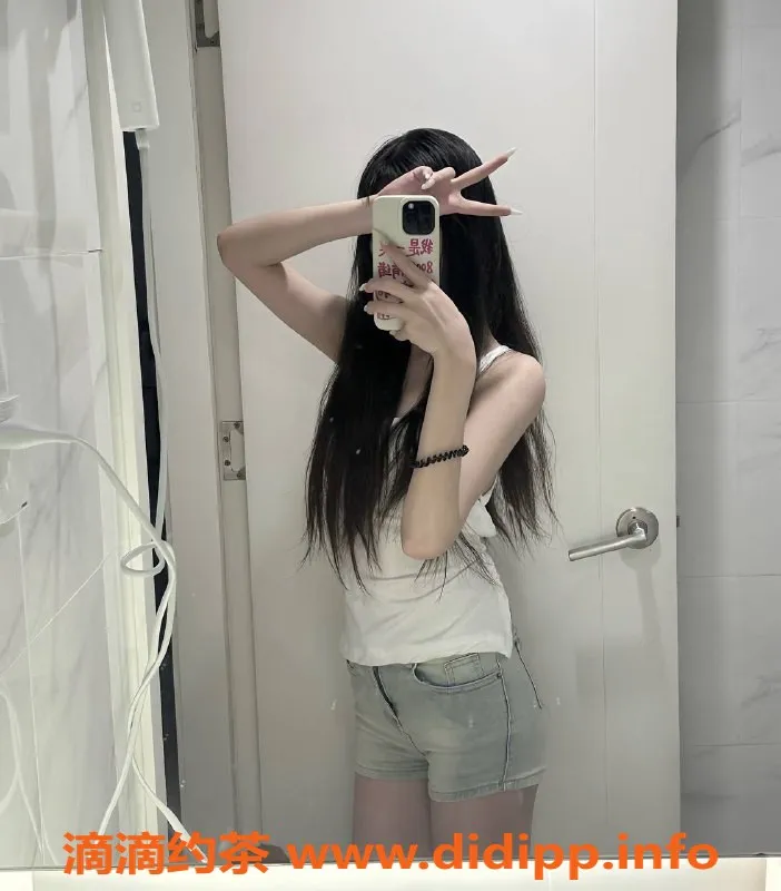 长沙楼凤-开福区小甜，18岁身高169，轻松享受激情体验