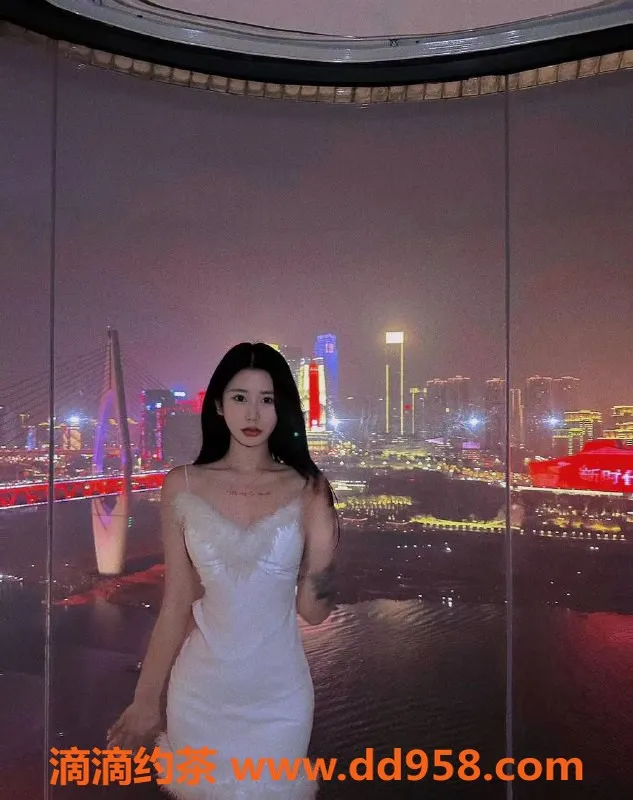 深圳楼凤资源信息,福田嫩妹江清黎，1200P起，魔力亲吻等你体验