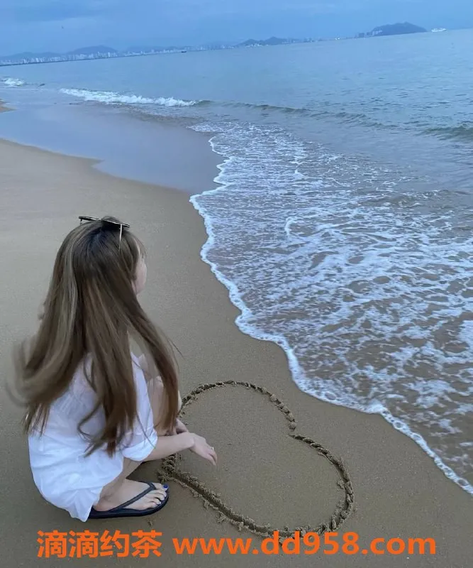 深圳楼凤-南山甜甜圈，20岁163cm，86斤，1100元起