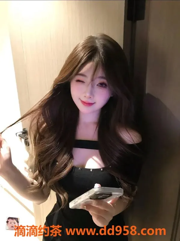 南通楼凤-南通小羽 22岁 164cm 96斤 36D 提供优质服务