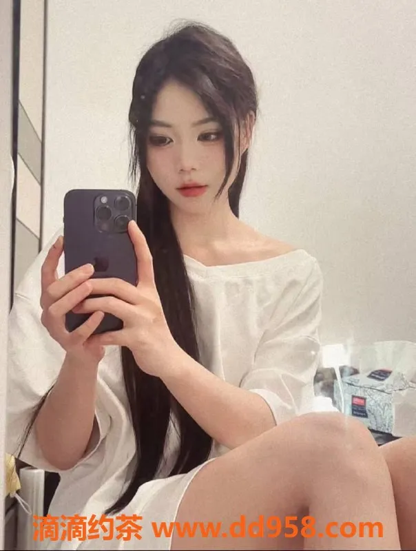 广州楼凤-广州天河王依诺，700元见面服务，1300元双人体验