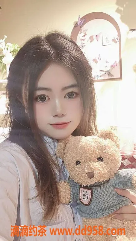 广州楼凤-广州天河嫩妹酥酥，600元体验舌吻六九服务