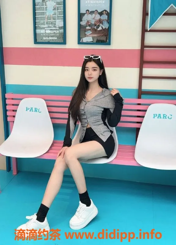 广州楼凤资源信息,广州天河嫩妹辛禧，800元享艳舞与亲吻服务