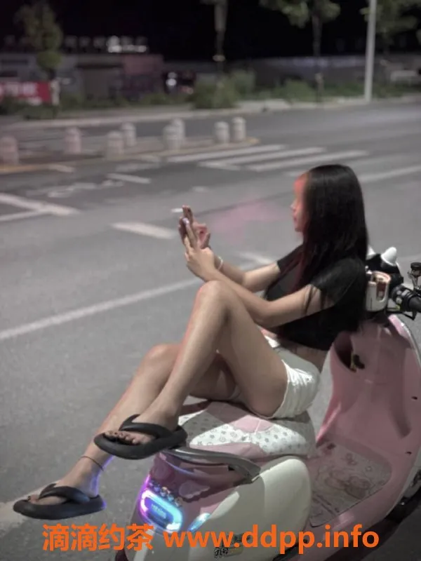 广州楼凤-广州番禺嫩妹佳佳，800元享六九服务