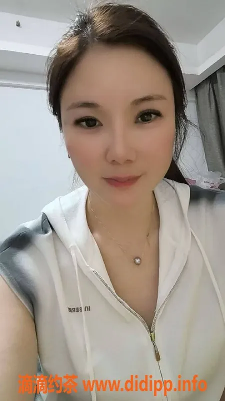 广州楼凤-广州天河青青，400元毒龙服务，热情舌吻