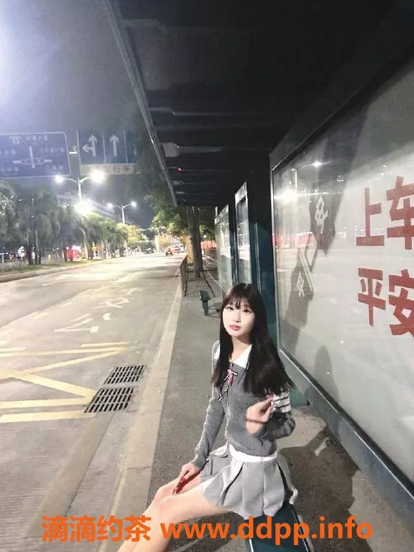 深圳楼凤资源信息,龙华小萱，900元嫩妹服务，热情专业