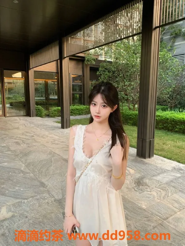 深圳楼凤-深圳南山昕儿，诱惑丝袜陪浴女神