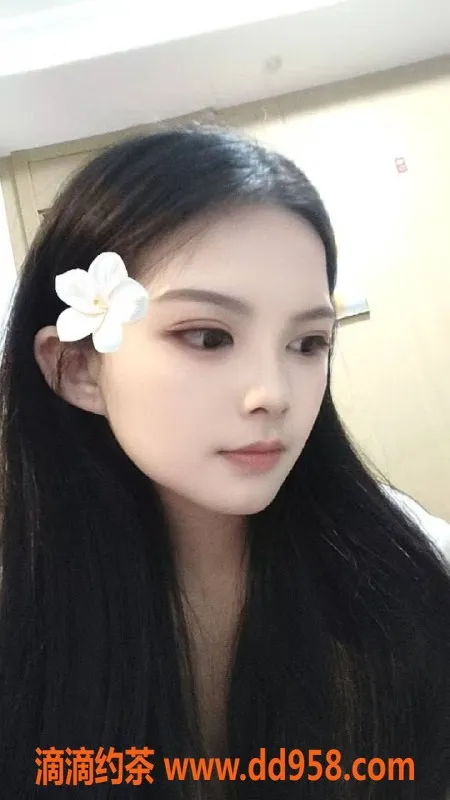 深圳楼凤-龙岗嫩妹依依，1000p享69互舔服务