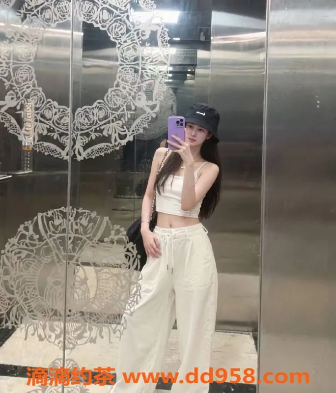 广州楼凤-佛山英英，800元享受大胸御姐服务