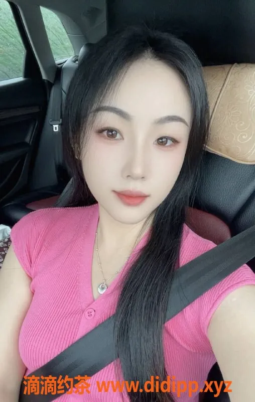 深圳楼凤-宝安豆豆，600元体验舌吻与六九服务