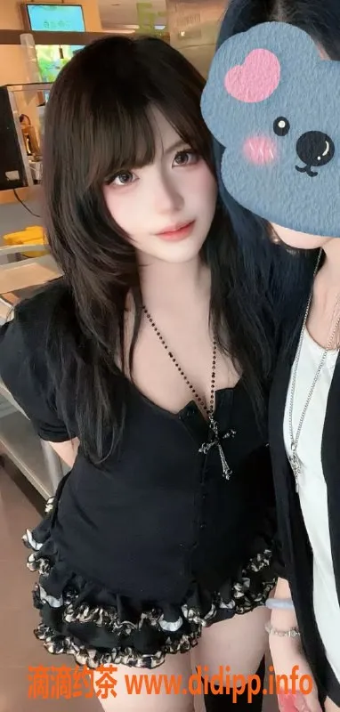 深圳楼凤-光明釉染 20岁 162D 109斤 价格1288P起