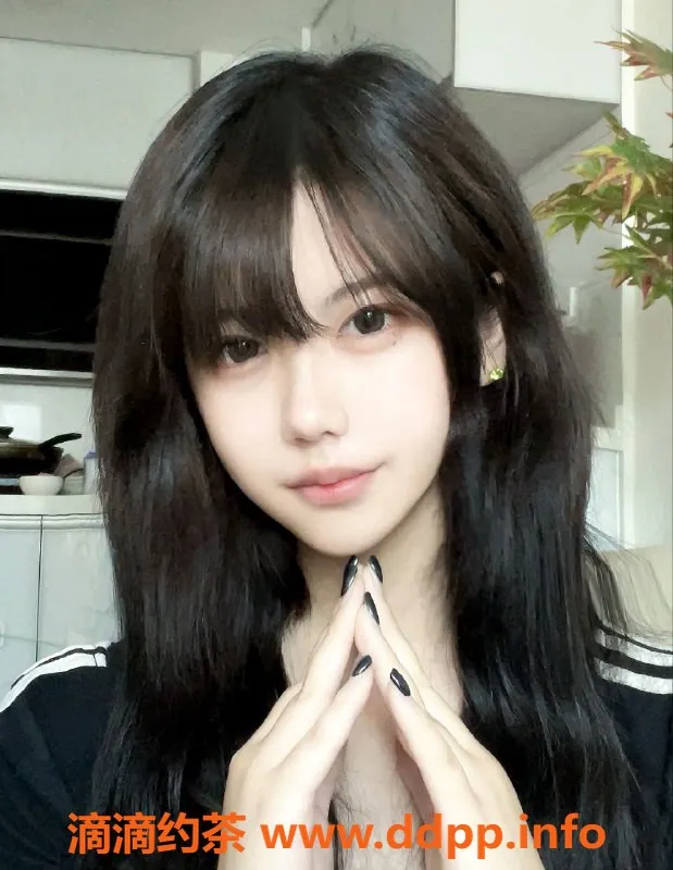 深圳楼凤-光明釉染 20岁 162D 109斤 价格1288P起