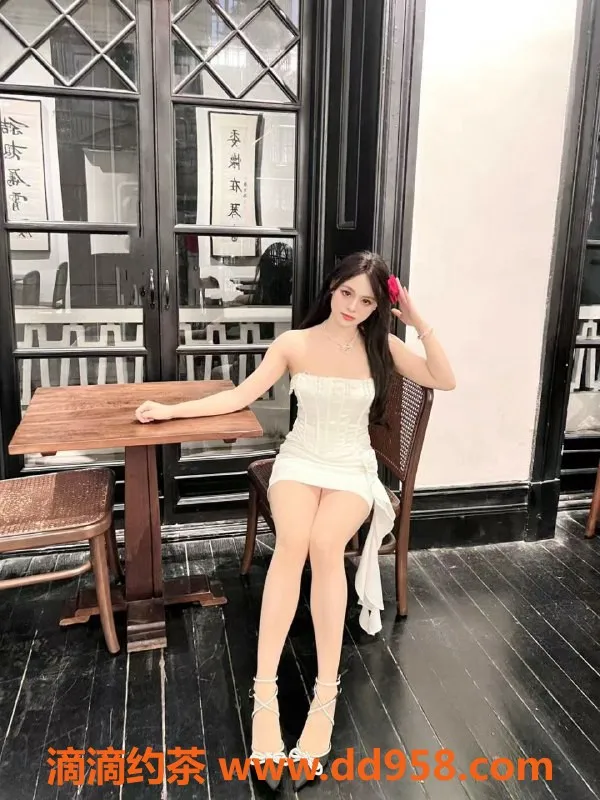 深圳楼凤资源信息,深圳龙华英英，700p甜姐儿服务，尽享69体验