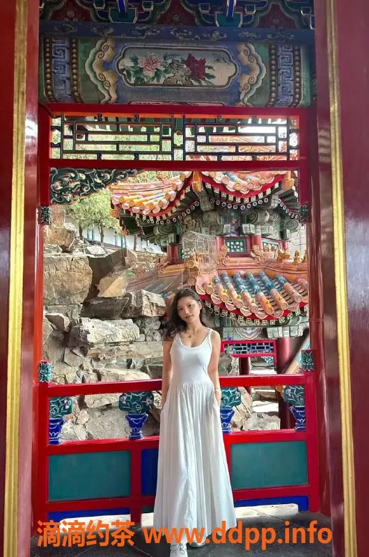 深圳楼凤-深圳165高23岁美女提供多项激情服务