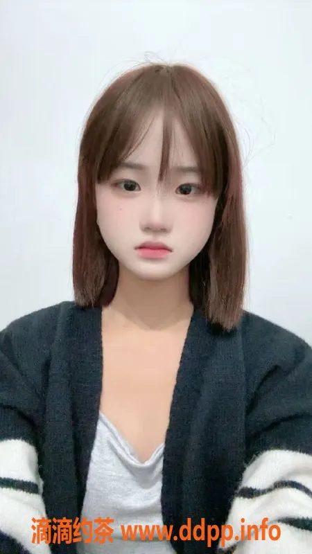 深圳楼凤-龙华嫩妹欣欣，699起，尽享甜蜜舌吻服务