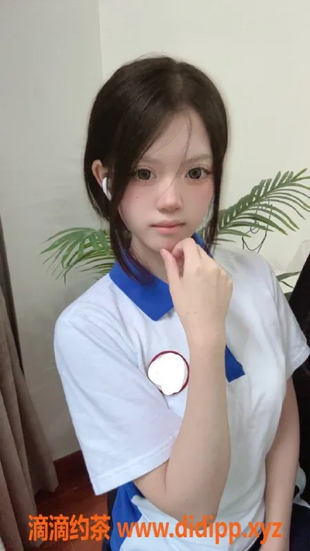 深圳楼凤-南山小雅，1200p嫩妹，专业69互舔服务