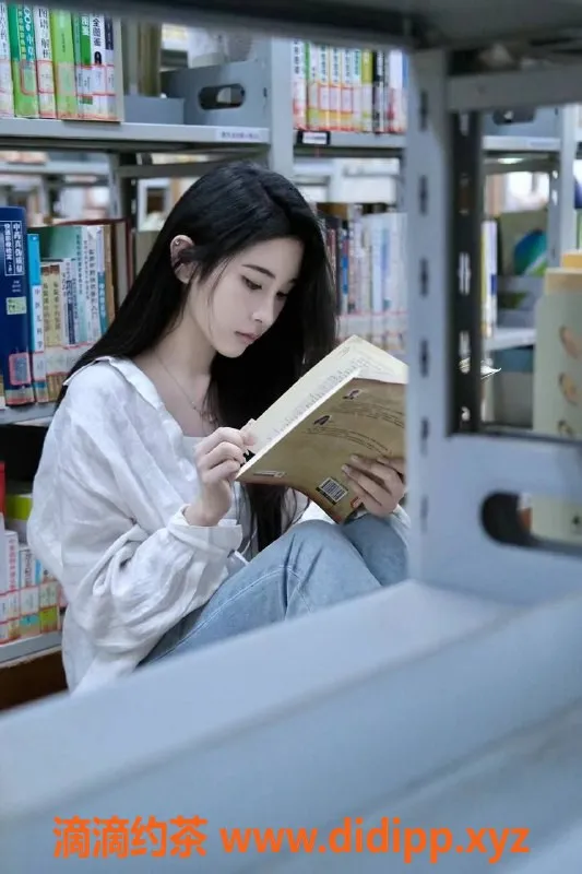 深圳楼凤资源信息,罗湖天爱，1500元体验，性感美丽