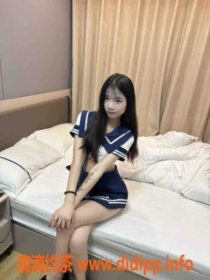 深圳楼凤-龙华小小婉，900p性感嫩妹服务