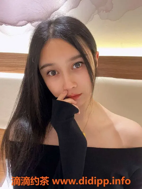 深圳楼凤-鱼子酱，休息中，优雅气质小姐姐