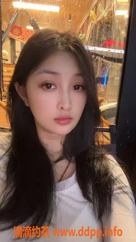 深圳楼凤-福田苒苒，25岁165cm，96斤，1000元起服务