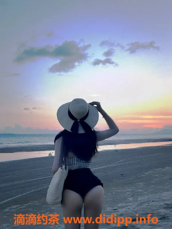 深圳楼凤-福田苒苒，25岁165cm，96斤，1000元起服务