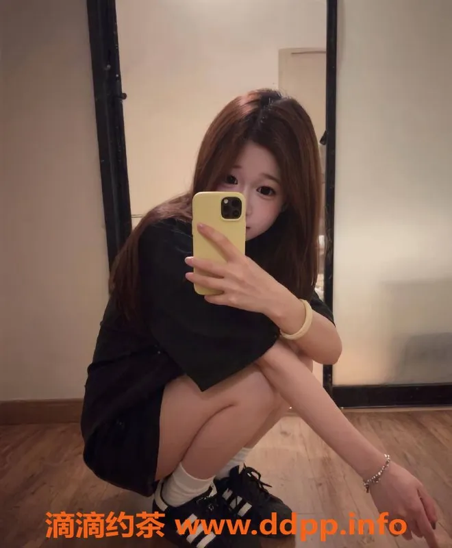 深圳楼凤-龙华嫩妹雅思，800元私密服务体验