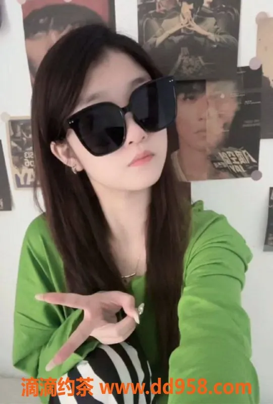 深圳楼凤-深圳宝安艺涵，800元性感嫩妹等你约