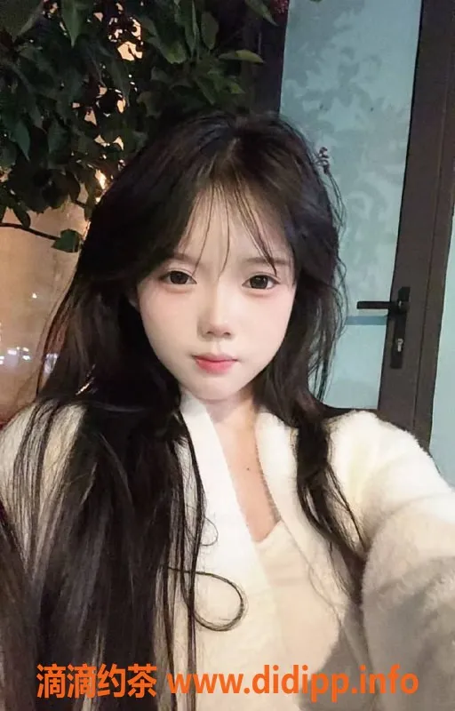 深圳楼凤-龙华乐乐，900P舌吻制服诱惑新星