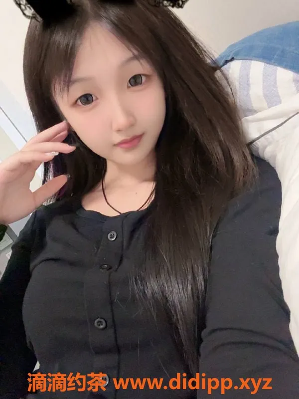 深圳楼凤-龙华嫩小瑶，69互舔，课费888p