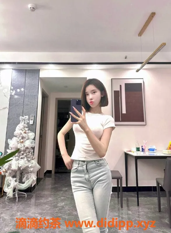 深圳楼凤-南山嫩妹奶油，160cm胸B，舌吻服务等你体验