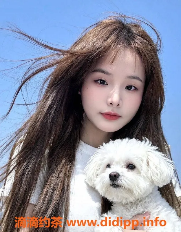 深圳楼凤-龙岗晶晶，22岁168cm B+，热情服务等你体验！