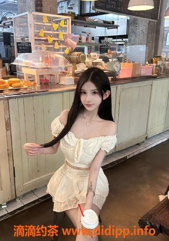 广州楼凤-天河区小奶盖，1300-2500元服务，等你来体验！