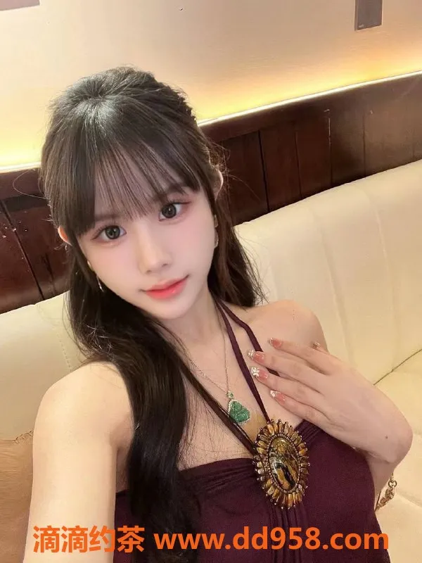 深圳楼凤资源信息,福田小柒 19岁 162cm 45kg 1088元起