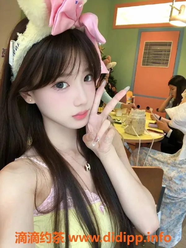 深圳楼凤-南山小甜心，1500元起，嫩妹服务等你体验！