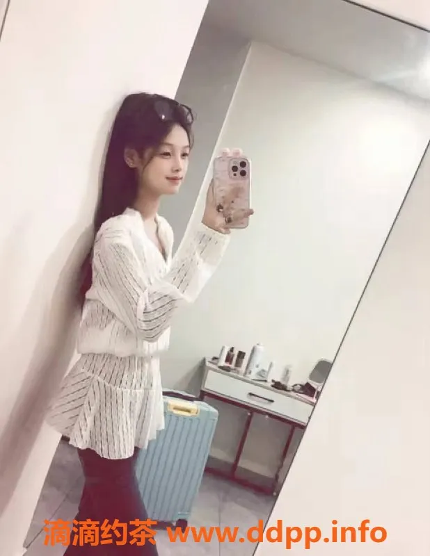 广州楼凤-广州番禺小柔，600元嫩妹服务，舌吻与六九体验