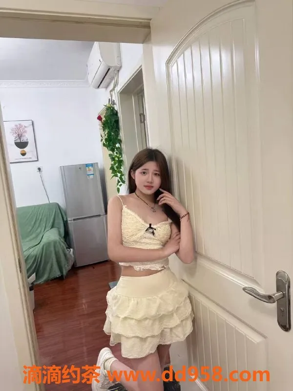 深圳楼凤-深圳龙华困困，900元超值服务体验